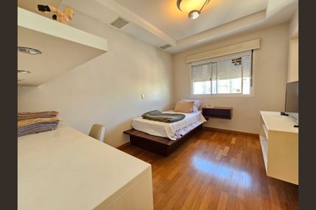 Apartamento à venda com 238m², 4 quartos e 5 vagasSuíte 2