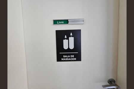 Apartamento à venda com 238m², 4 quartos e 5 vagasMassagem