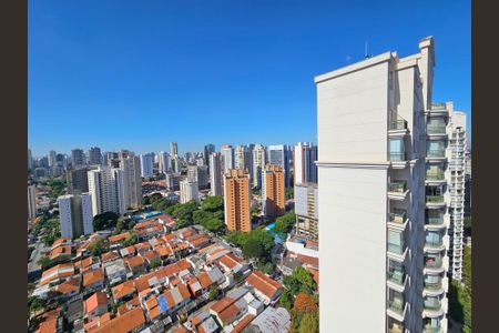 Apartamento à venda com 238m², 4 quartos e 5 vagasVista da Suíte 3