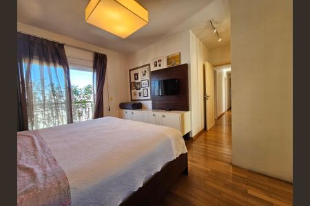 Apartamento à venda com 238m², 4 quartos e 5 vagasSuíte 3