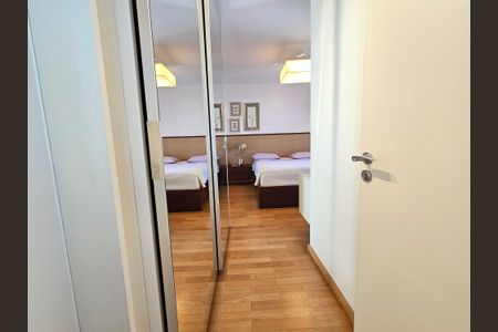 Apartamento à venda com 238m², 4 quartos e 5 vagasSuíte 3