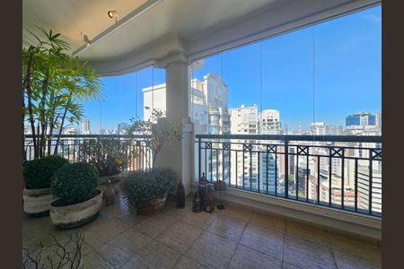 Apartamento à venda com 238m², 4 quartos e 5 vagasSacada