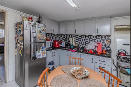 Apartamento à venda com 115m², 3 quartos e 2 vagascozinha_2