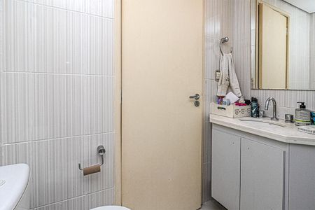 Apartamento à venda com 115m², 3 quartos e 2 vagasbanheiro social_2