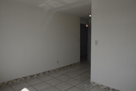 Cozinha de casa para alugar com 2 quartos, 45m² em Jardim Santa Emília, Embu das Artes