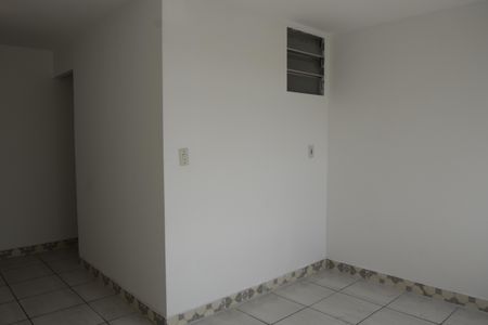 Cozinha de casa para alugar com 2 quartos, 45m² em Jardim Santa Emília, Embu das Artes