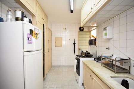 Apartamento para alugar com 140m², 3 quartos e 1 vagacozinha