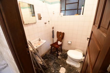 Casa para alugar com 1500m², 3 quartos e 4 vagasBanheiro de serviço