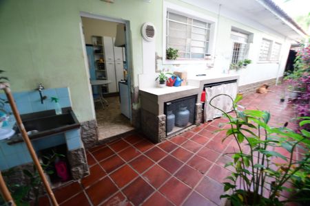 Casa para alugar com 1500m², 3 quartos e 4 vagasÁrea de Serviço