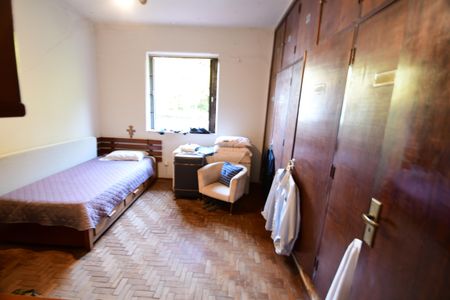 Casa para alugar com 1500m², 3 quartos e 4 vagasQuarto 1