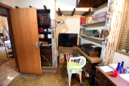 Escritório  de casa para alugar com 3 quartos, 1500m² em Sousas, Campinas