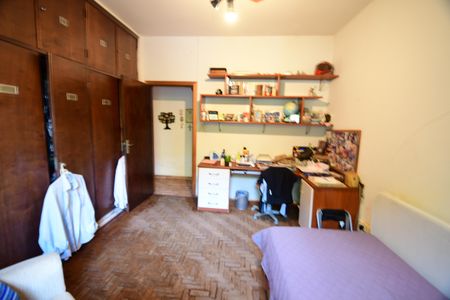 Casa para alugar com 1500m², 3 quartos e 4 vagasQuarto 1