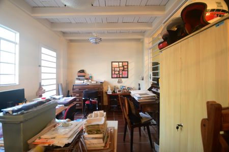 Casa para alugar com 1500m², 3 quartos e 4 vagasEscritório