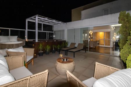 Apartamento à venda com 235m², 3 quartos e 3 vagasCobertura