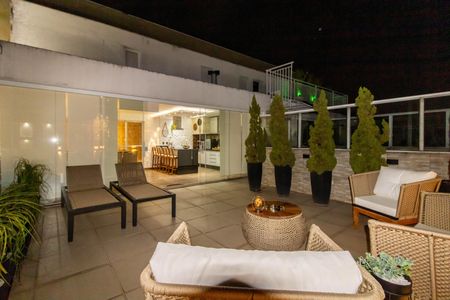Apartamento à venda com 235m², 3 quartos e 3 vagasCobertura