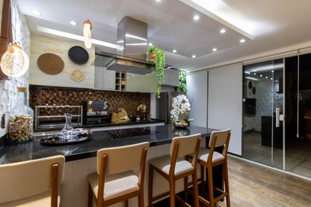 Apartamento à venda com 235m², 3 quartos e 3 vagasCobertura