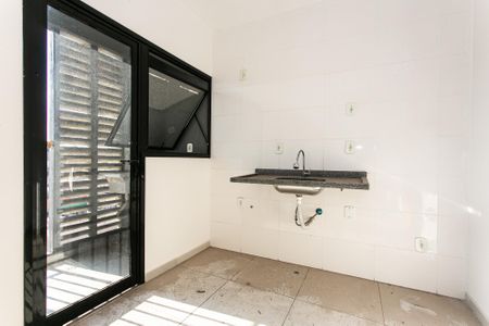 Cozinha de apartamento para alugar com 1 quarto, 30m² em Vila Carrão, São Paulo