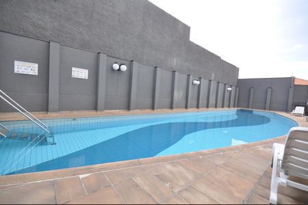 Apartamento para alugar com 56m², 2 quartos e 1 vagaÁrea comum - Piscina
