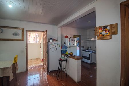 Sala de casa à venda com 3 quartos, 300m² em São José, Porto Alegre