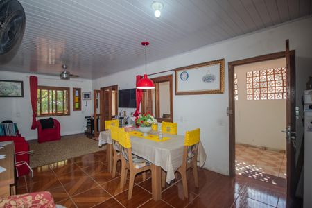 Casa à venda com 300m², 3 quartos e 3 vagasSala