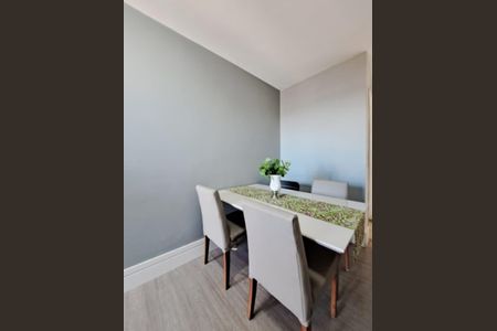 Sala de apartamento para alugar com 3 quartos, 67m² em Passo d’Areia, Porto Alegre