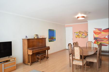 Apartamento à venda com 145m², 3 quartos e 2 vagasSala