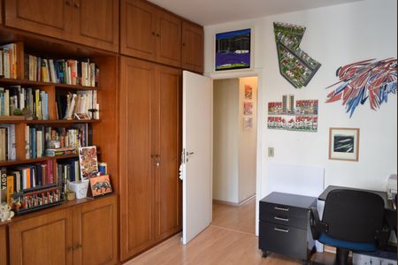 Apartamento à venda com 145m², 3 quartos e 2 vagasQuarto 2