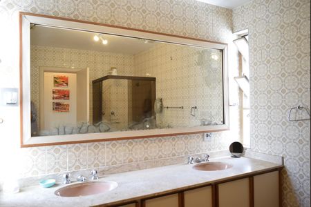 Apartamento à venda com 145m², 3 quartos e 2 vagasBanheiro Íntimo