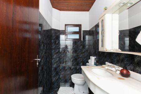 Casa à venda com 168m², 3 quartos e 2 vagasLavabo 