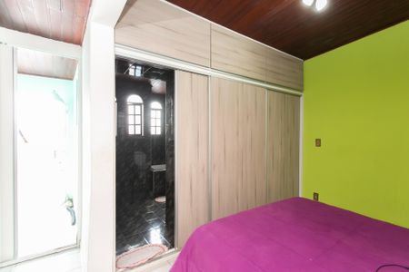 Casa à venda com 168m², 3 quartos e 2 vagasSuíte 
