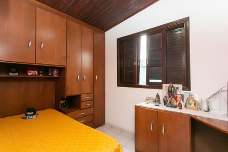 Casa à venda com 168m², 3 quartos e 2 vagasQuarto 2