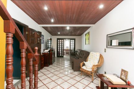 Casa à venda com 168m², 3 quartos e 2 vagasSala