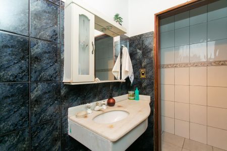 Casa à venda com 168m², 3 quartos e 2 vagasLavabo 