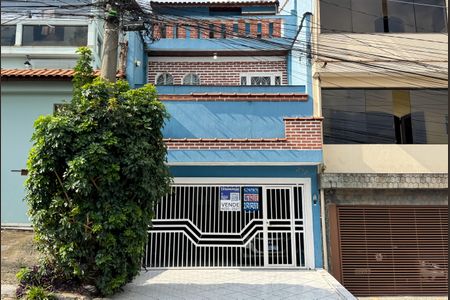 Casa à venda com 168m², 3 quartos e 2 vagasFachada 