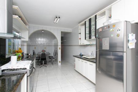 Casa à venda com 168m², 3 quartos e 2 vagasCozinha 