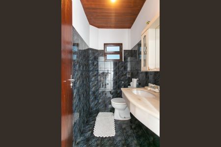Casa à venda com 168m², 3 quartos e 2 vagasLavabo 
