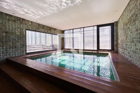 Apartamento para alugar com 140m², 1 quarto e 1 vagaÁrea comum - Piscina Coberta