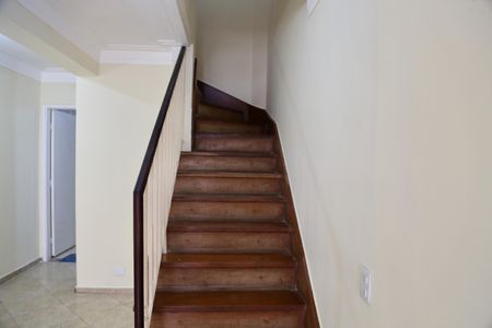 Casa à venda com 104m², 3 quartos e 1 vagaEscada