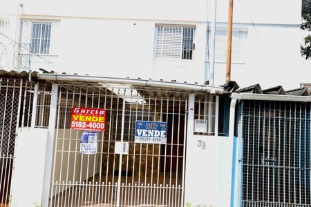 Casa à venda com 104m², 3 quartos e 1 vagaFachada