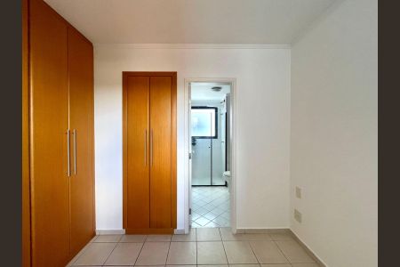 Apartamento à venda com 64m², 2 quartos e 2 vagasSuíte