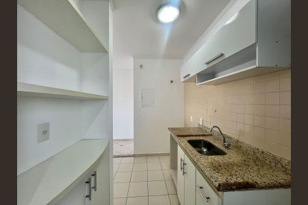 Apartamento à venda com 64m², 2 quartos e 2 vagasCozinha