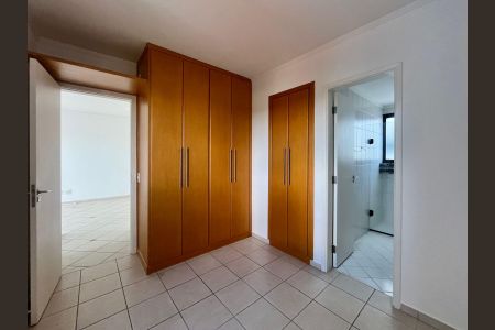 Apartamento à venda com 64m², 2 quartos e 2 vagasSuíte