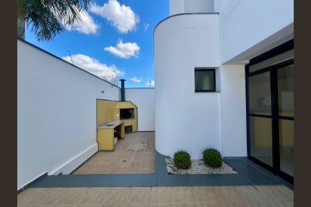 Apartamento à venda com 64m², 2 quartos e 2 vagasÁrea comum- Churrasqueira 