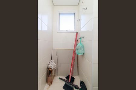 Apartamento à venda com 42m², 2 quartos e 1 vaga Apartamento à venda com 42m², 2 quartos e 1 vagaBanheiro