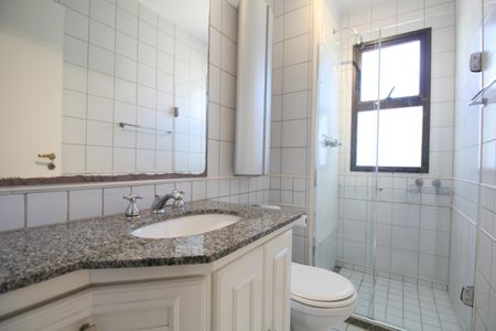 Apartamento à venda com 194m², 3 quartos e 3 vagasBanheiro Suíte 3
