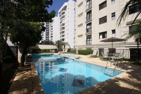 Apartamento à venda com 194m², 3 quartos e 3 vagasÁrea comum - Piscina