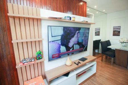 Sala de apartamento para alugar com 2 quartos, 50m² em Vila Homero Thon, Santo André