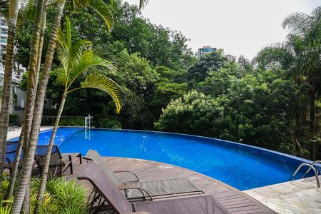 Apartamento à venda com 110m², 3 quartos e 2 vagasPiscina 1