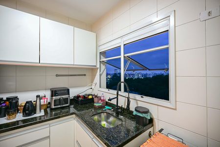 Apartamento à venda com 110m², 3 quartos e 2 vagasCozinha