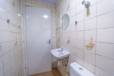 Banheiro de casa para alugar com 1 quarto, 32m² em Cangaiba, São Paulo